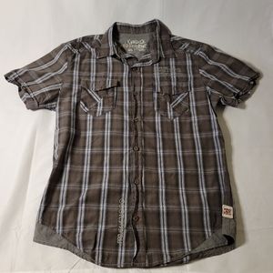 Slick short sleeve button front!